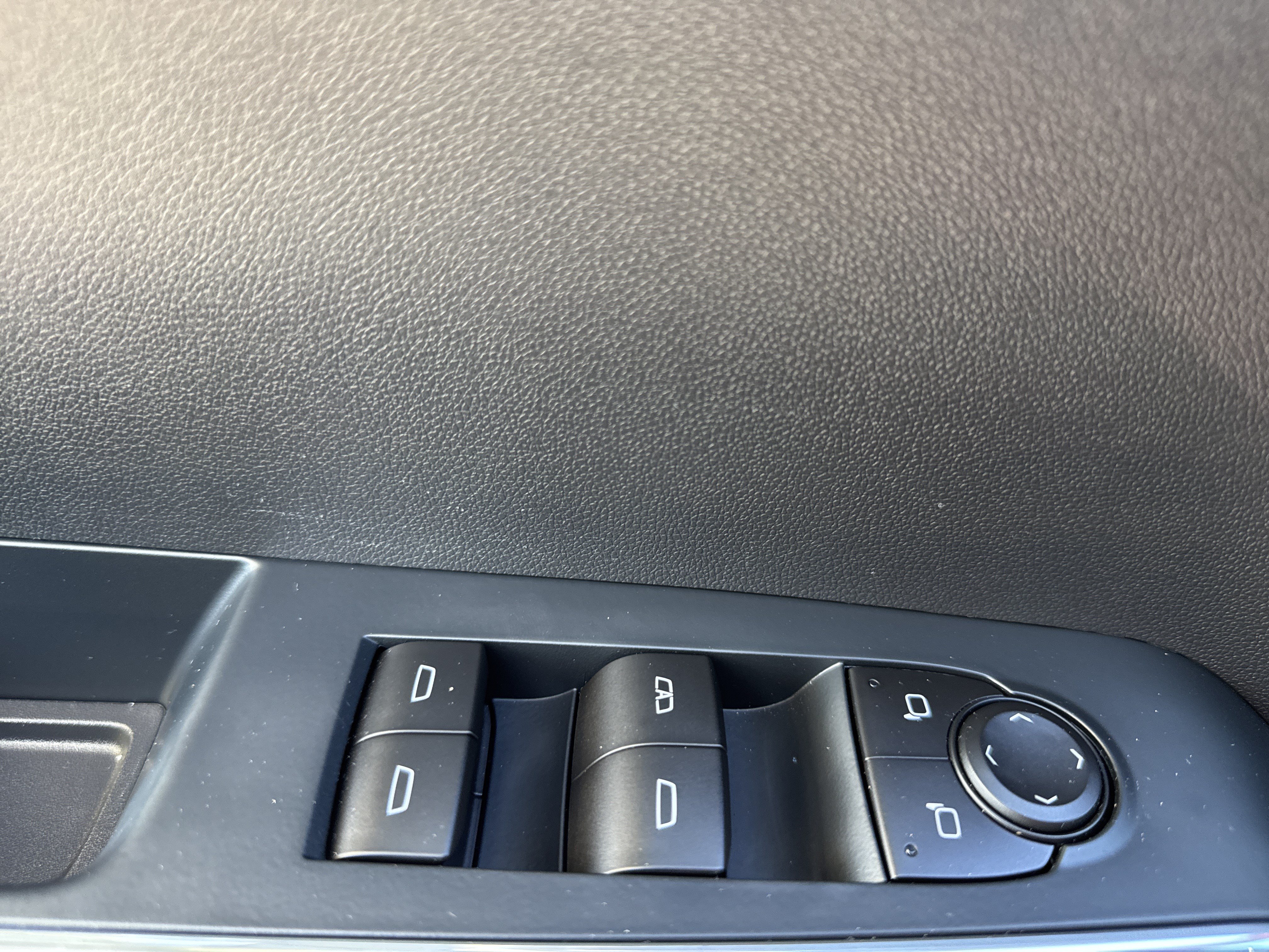 Used 2026 GMC Acadia Elevation w/ Black Edition FWD image 15