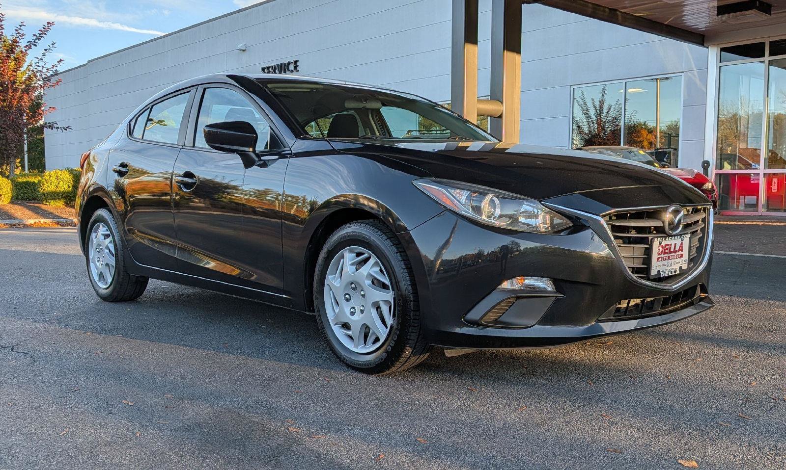 Used 2016 MAZDA MAZDA3 i Sport FWD image 3