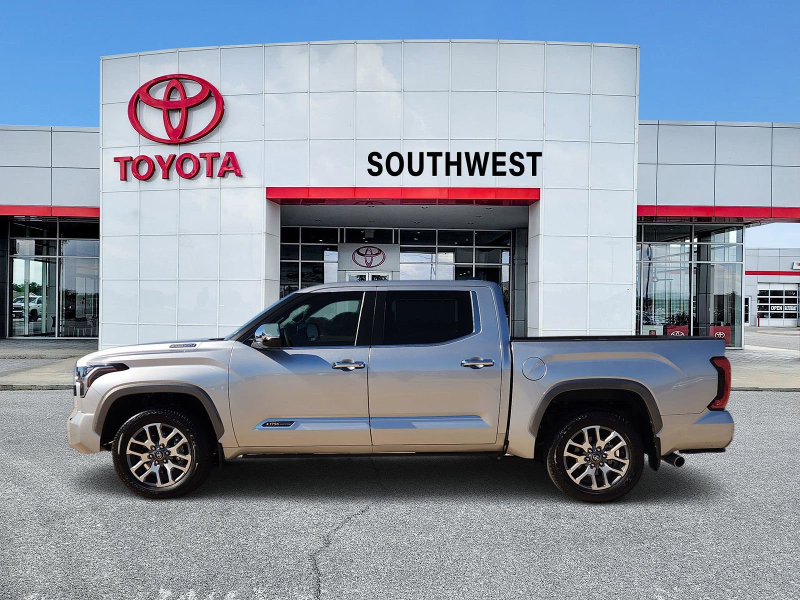 Used 2025 Toyota Tundra 1794 Edition image 3