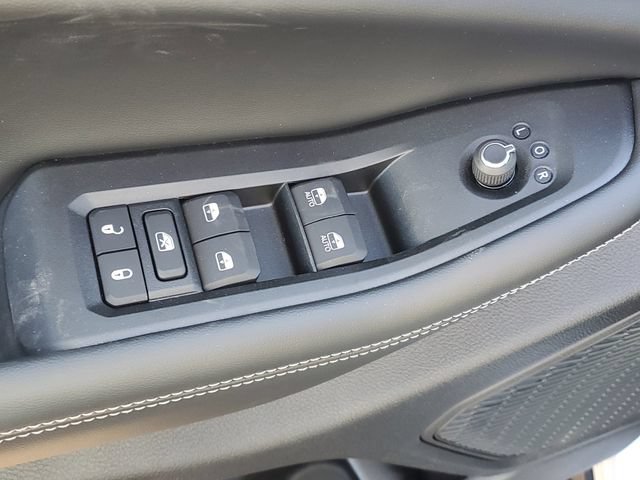 New 2026 Jeep Grand Cherokee Altitude AWD/4WD image 17