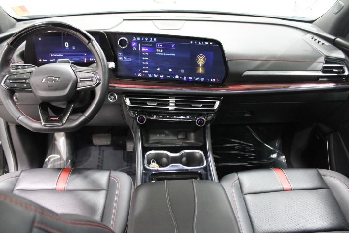 Used 2025 Chevrolet Traverse RS AWD/4WD image 31