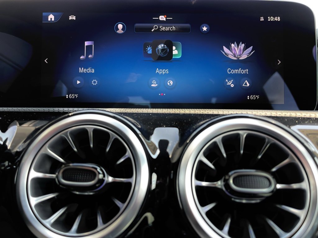 Used 2025 Mercedes-Benz CLA 35 AMG 4MATIC image 30