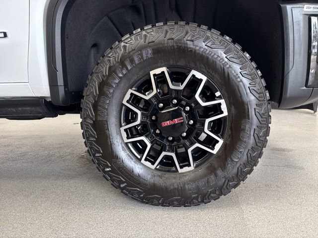Certified 2024 GMC Sierra 2500 AT4X image 3