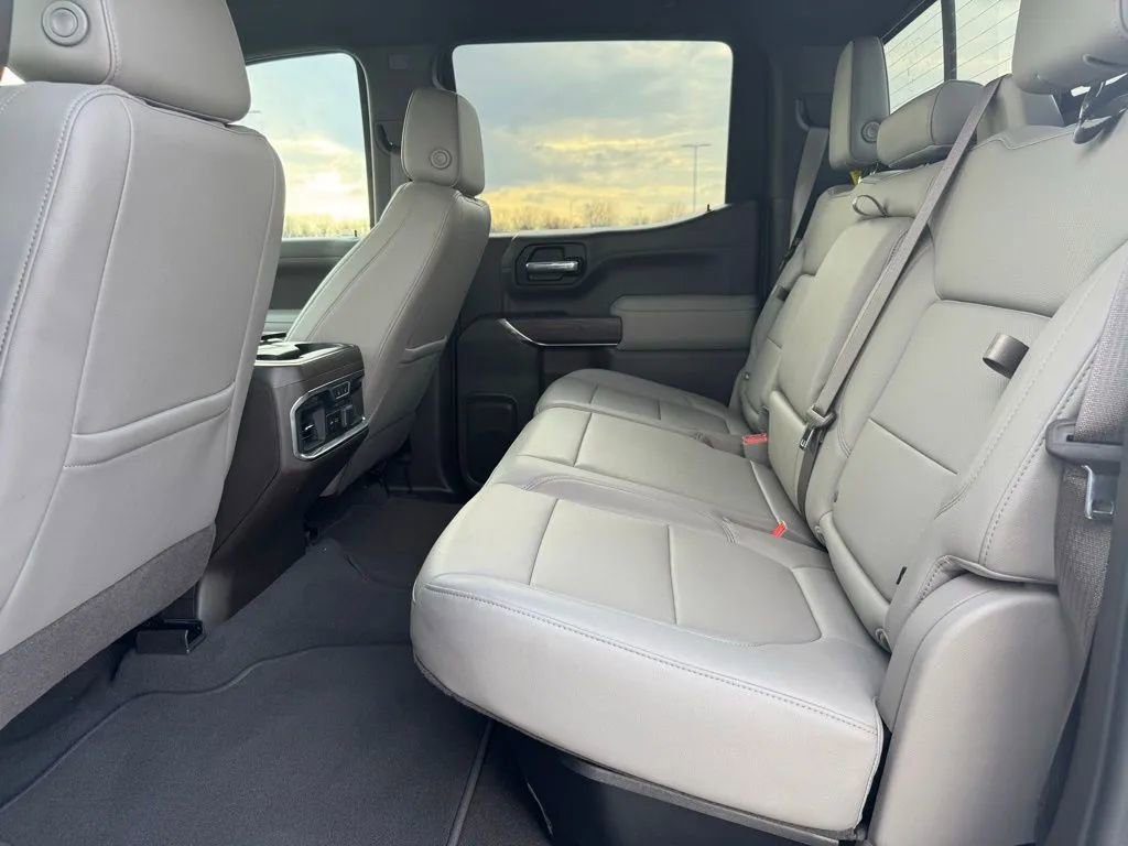 Used 2021 GMC Sierra 1500 SLT w/ SLT Premium Plus Package image 17