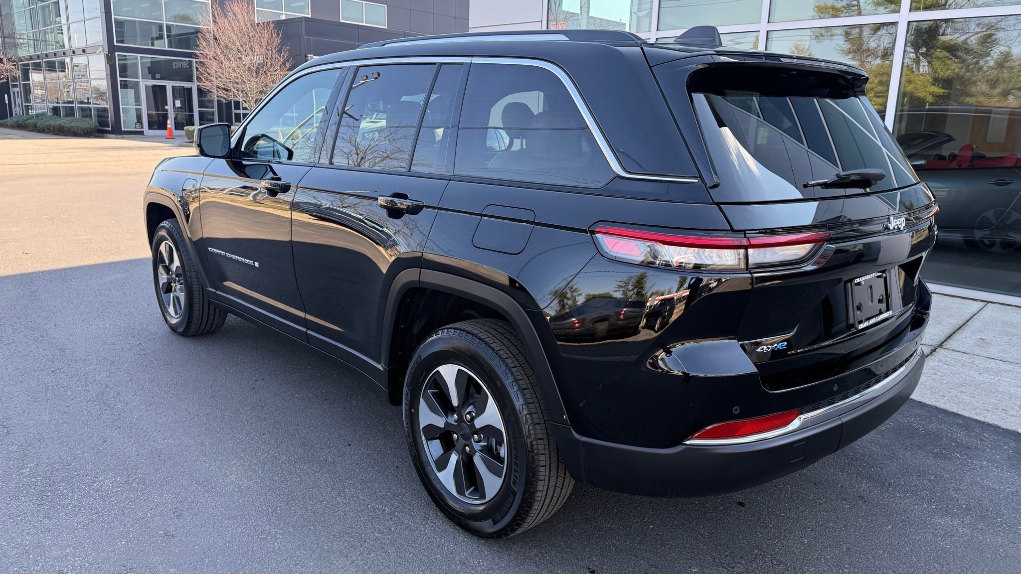 Used 2023 Jeep Grand Cherokee 4WD 4xe image 12