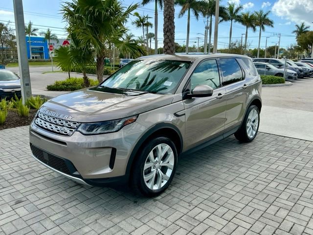 Used 2023 Land Rover Discovery Sport SE image 3