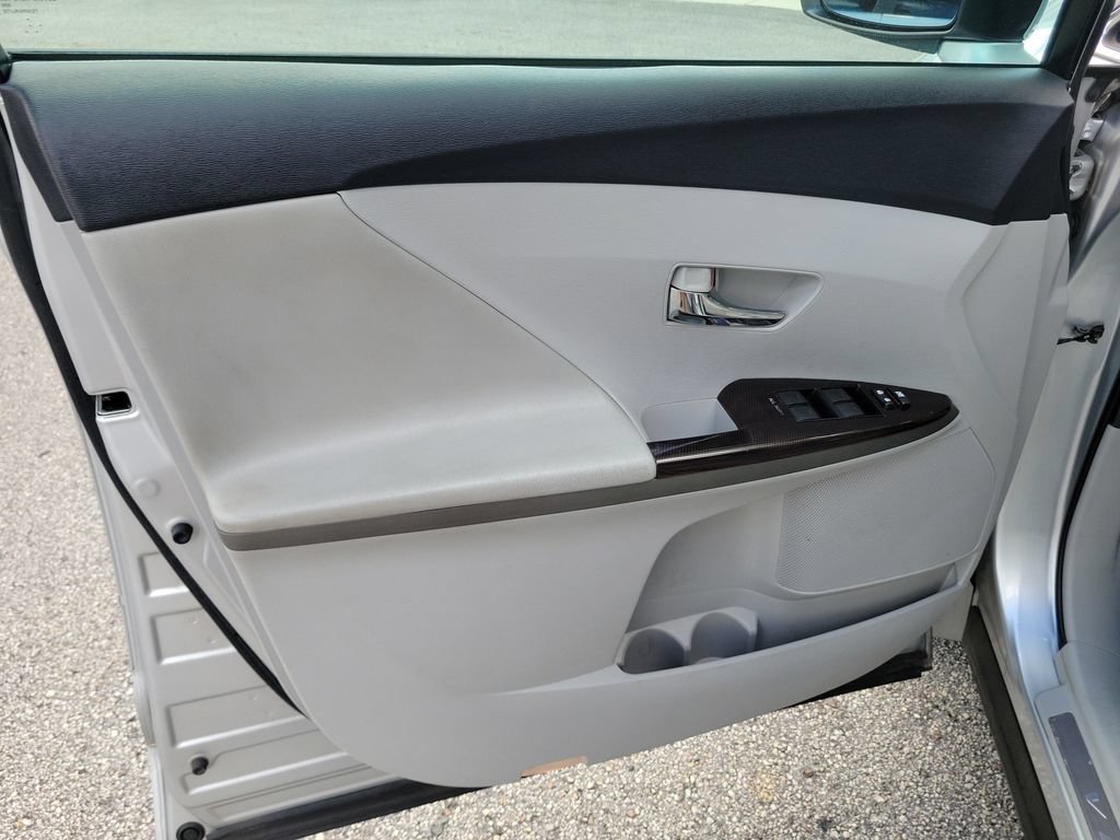 Used 2012 Toyota Venza LE w/ Protection Pkg FWD image 21