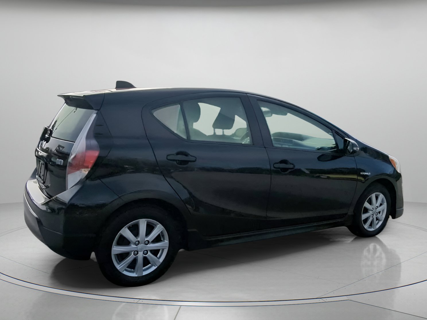 Used 2017 Toyota Prius C Two image 30