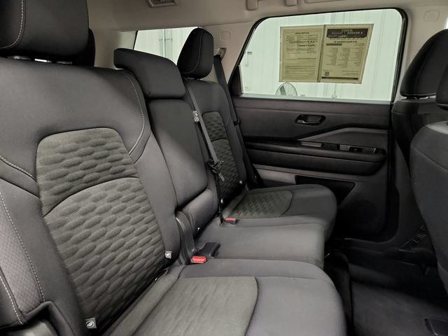 Used 2025 Nissan Pathfinder SV AWD/4WD image 36