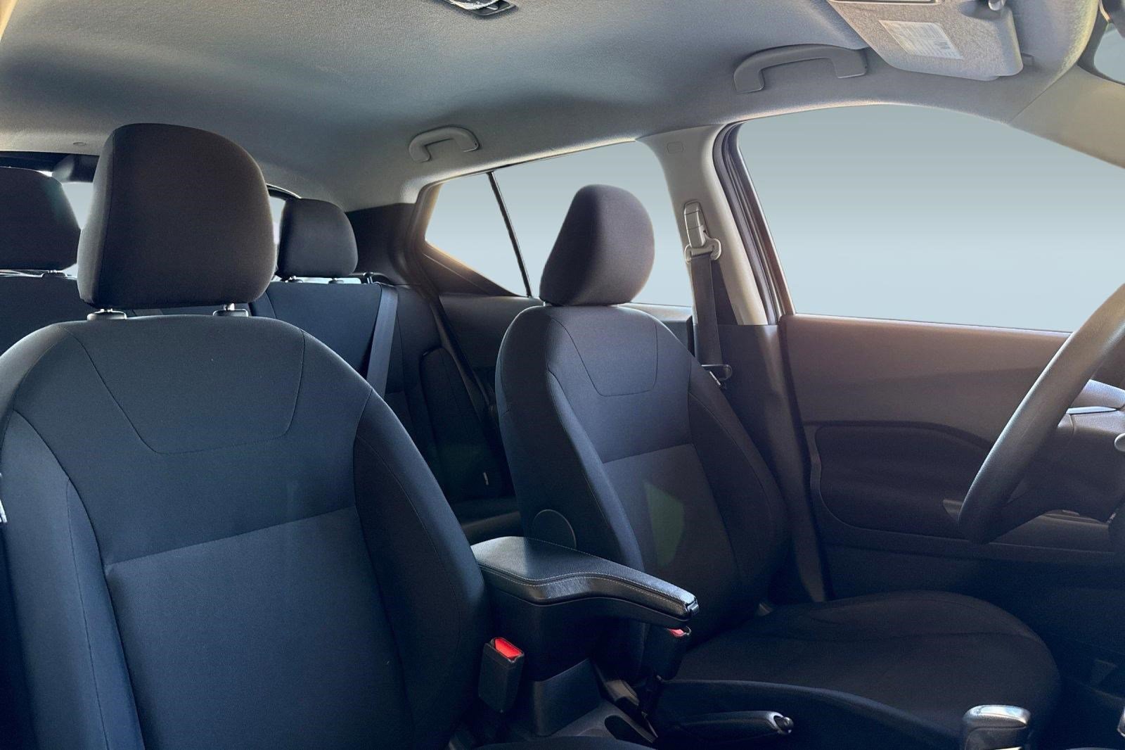 Used 2023 Nissan Kicks S image 30