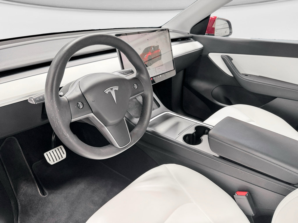 Used 2022 Tesla Model Y Performance AWD/4WD image 17