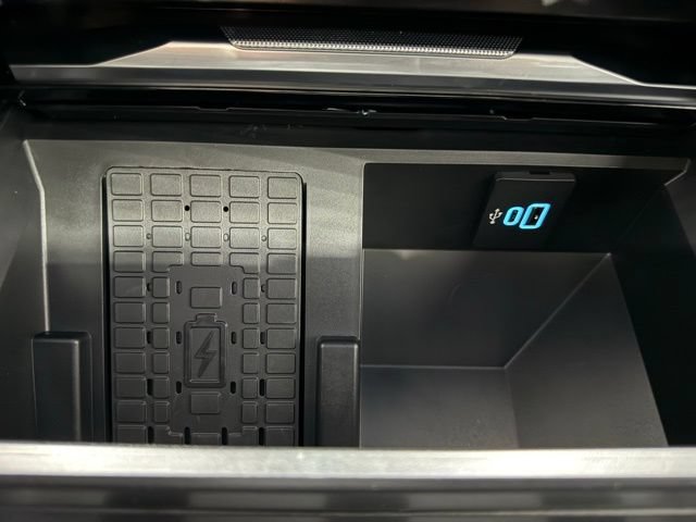 Used 2026 Ford F450 Platinum w/ FX4 Off-Road Package AWD/4WD image 43