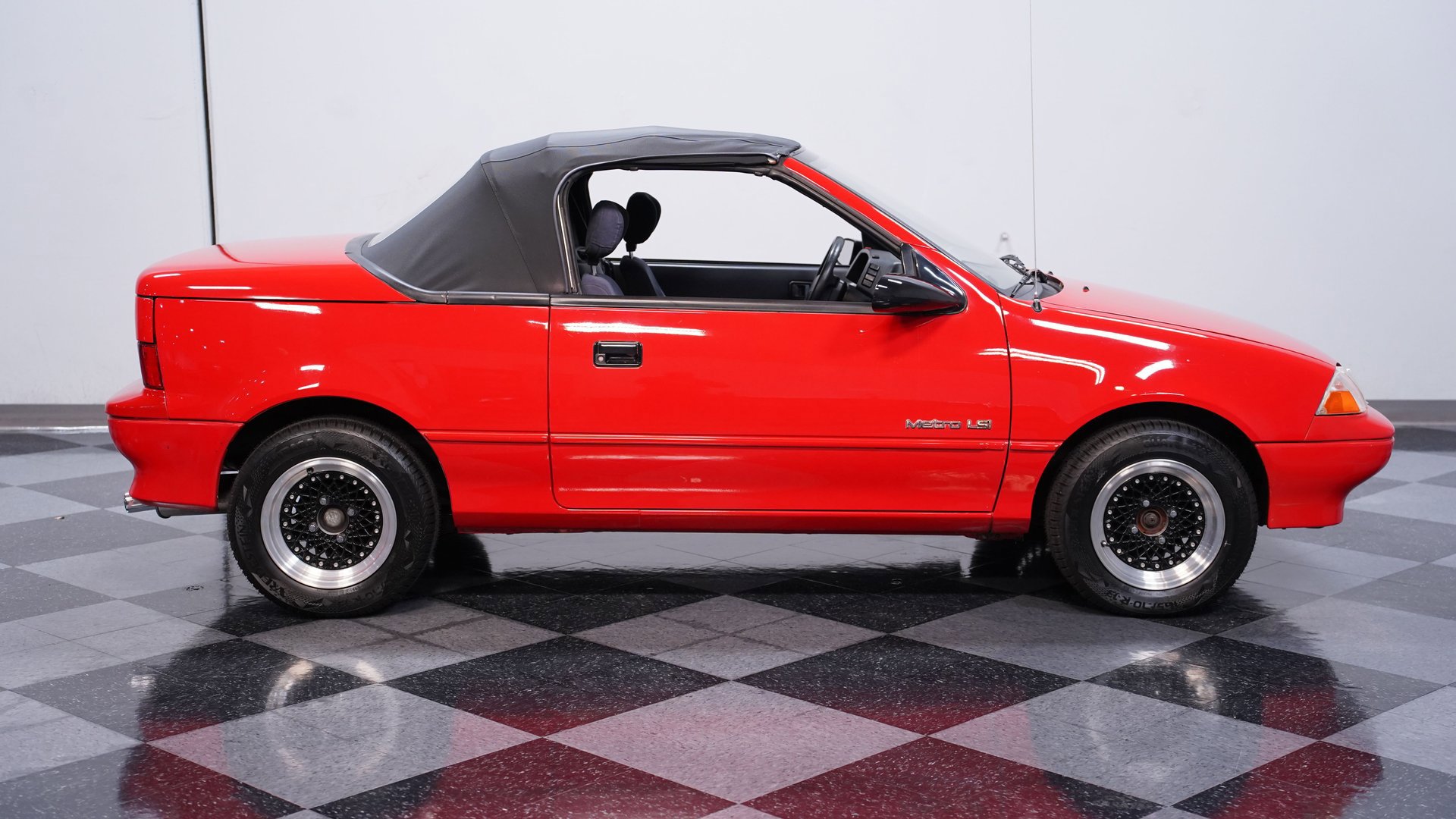 Used 1991 Geo Metro LSi image 12