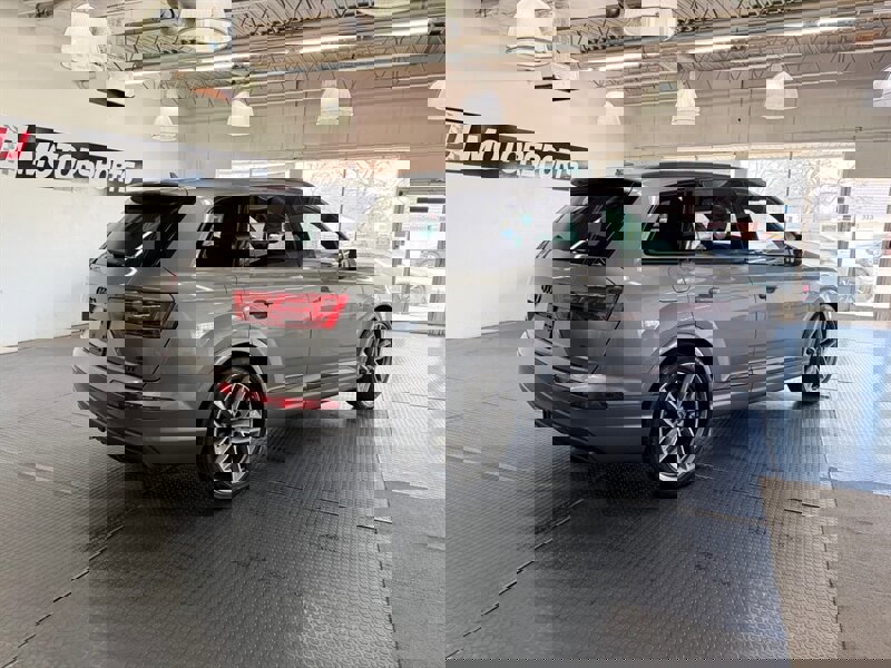 Used 2018 Audi Q7 3.0T Prestige image 19