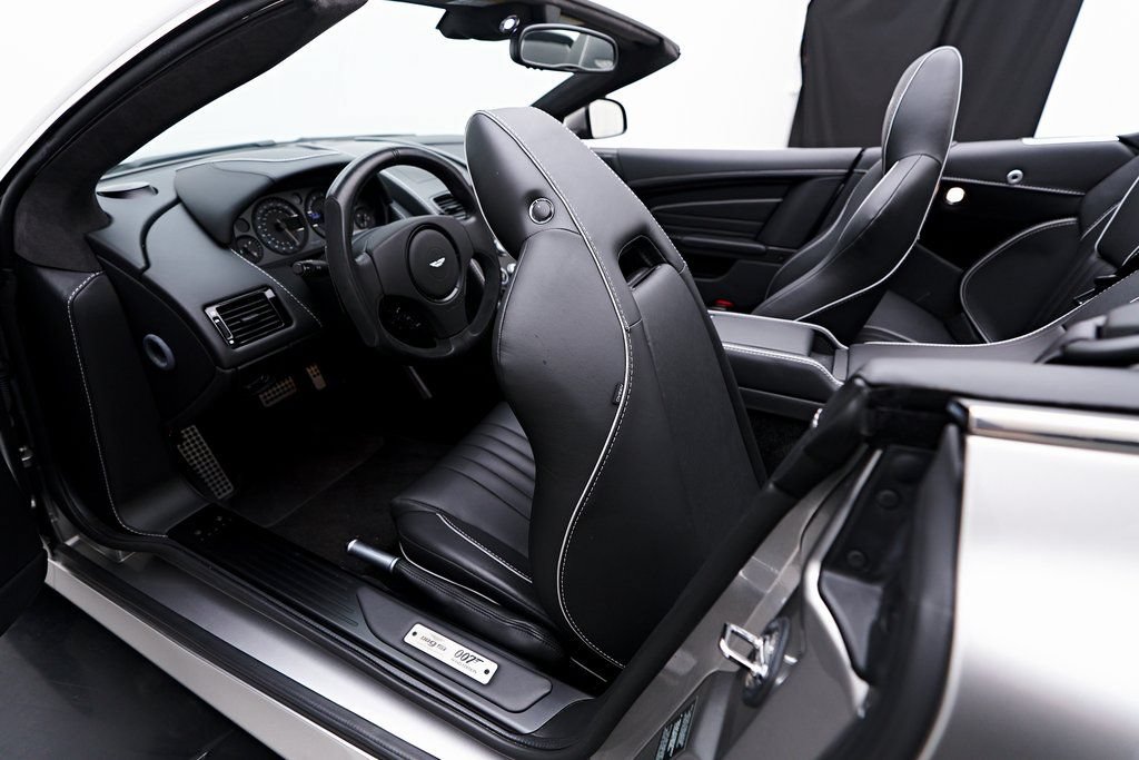 Used 2016 Aston Martin DB9 GT RWD image 63