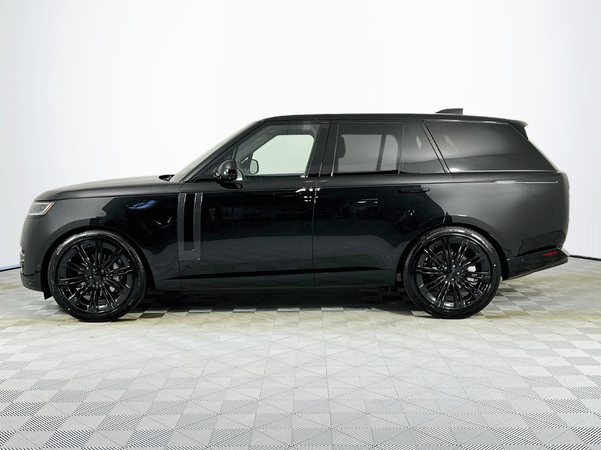 New 2026 Land Rover Range Rover SE AWD/4WD image 8