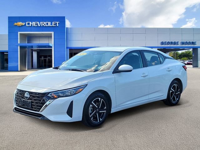 Used 2024 Nissan Sentra SV FWD image 2