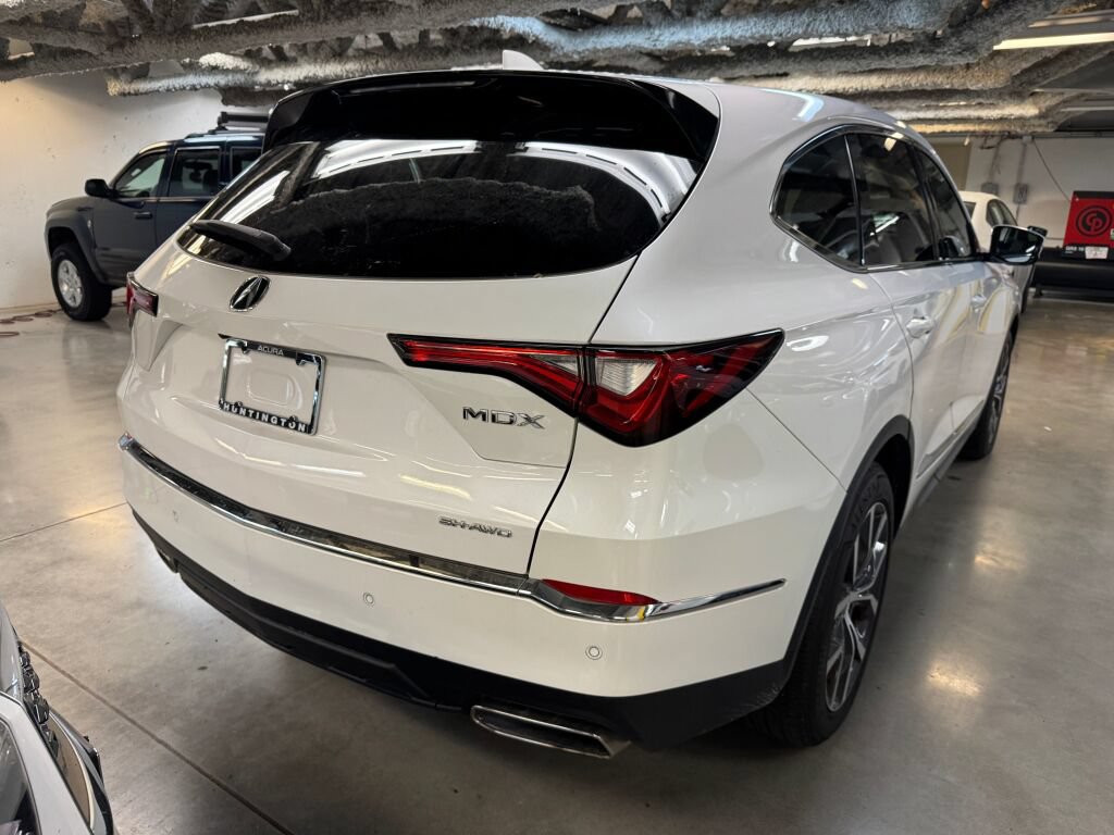 Certified 2023 Acura MDX w/ Technology Package AWD/4WD image 6