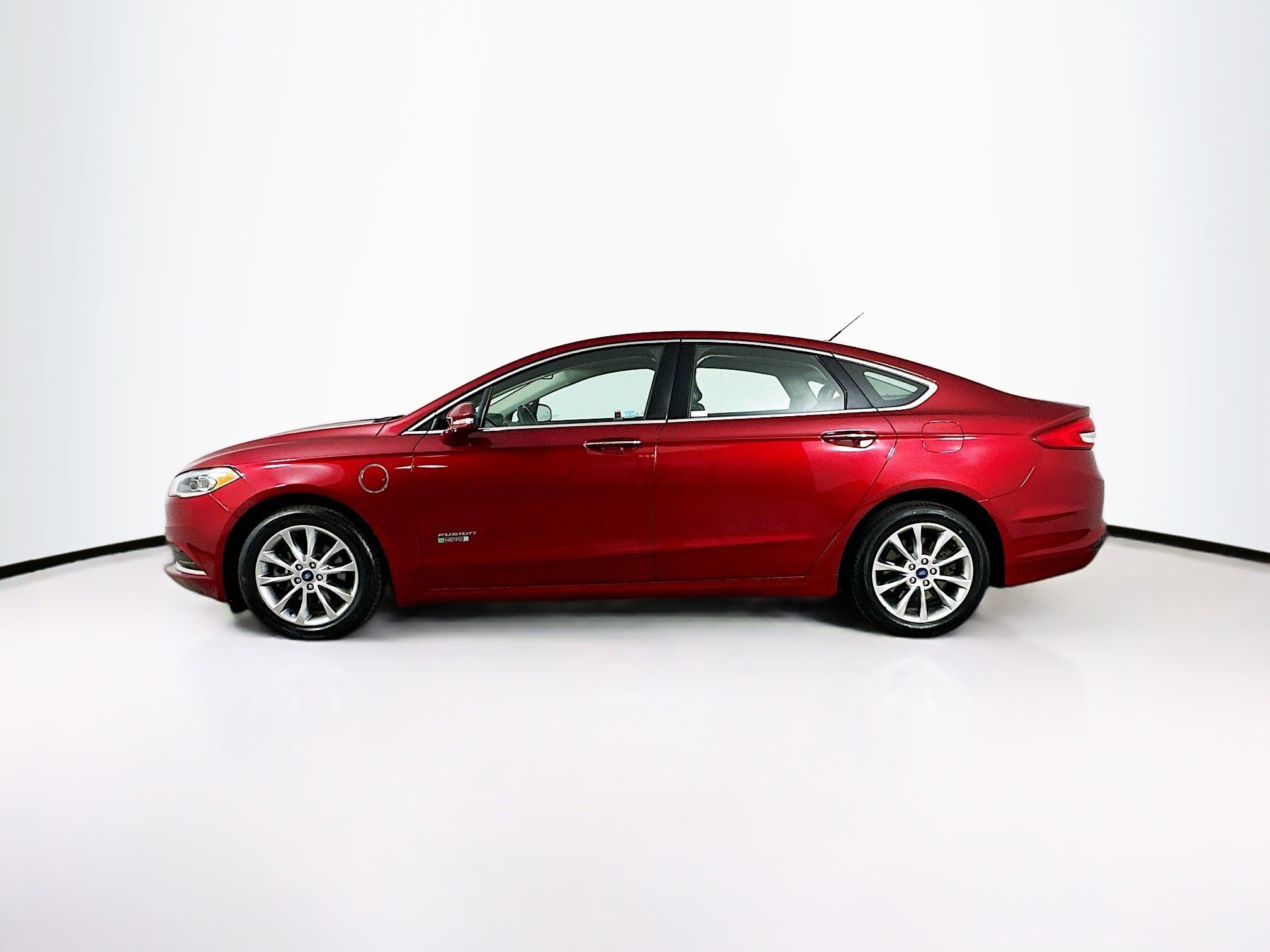 Used 2018 Ford Fusion Energi SE image 4
