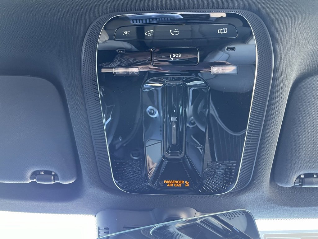 Used 2025 Mercedes-Benz GLC 350e 4MATIC image 25