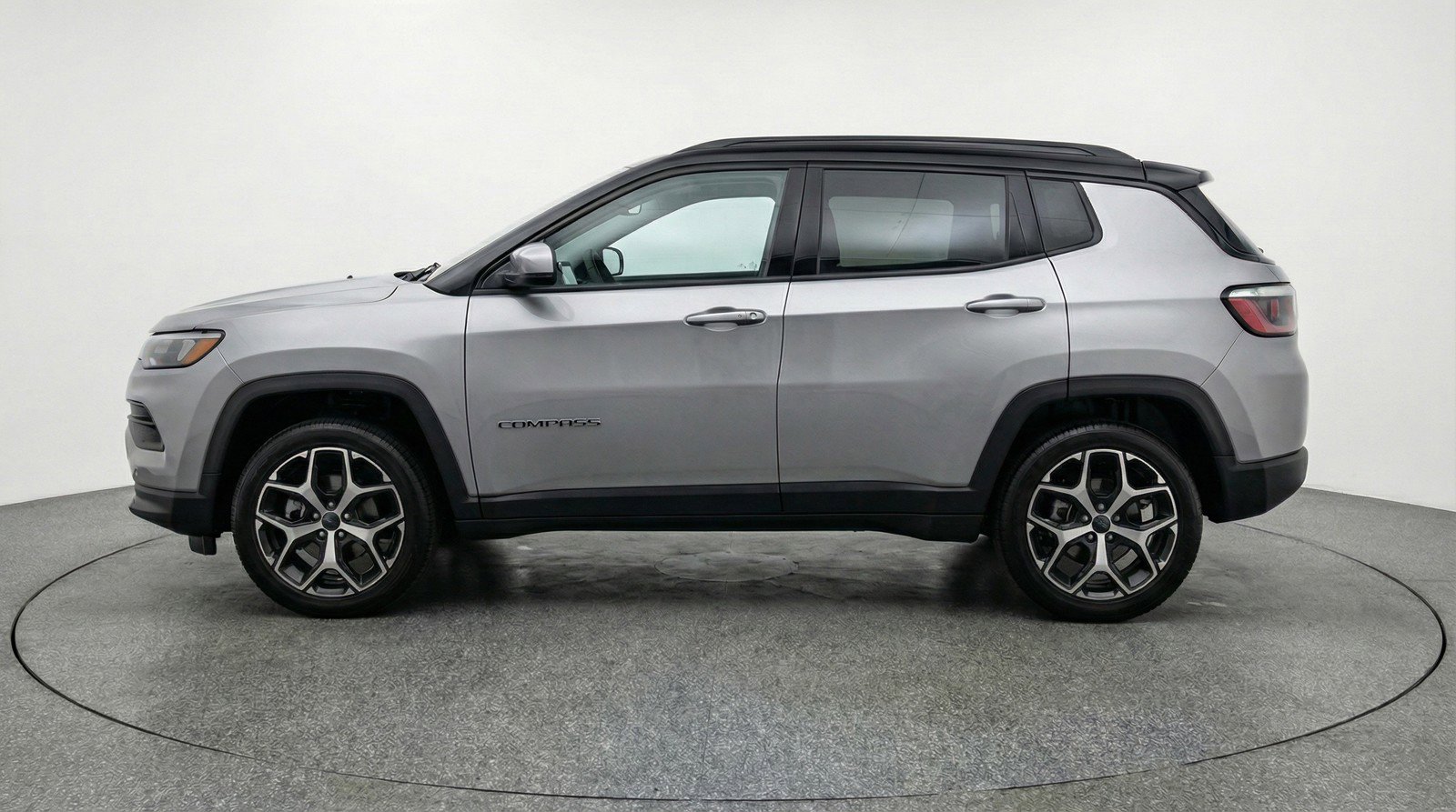 Used 2025 Jeep Compass Limited image 5