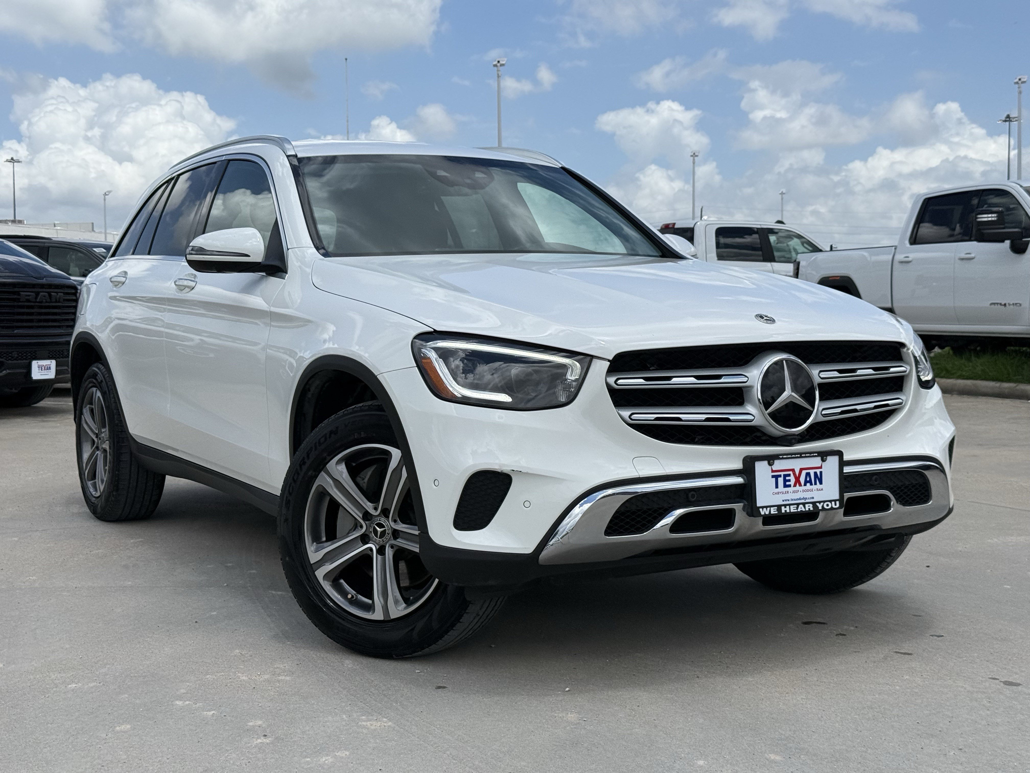 Used 2021 Mercedes-Benz GLC 300 4MATIC image 2
