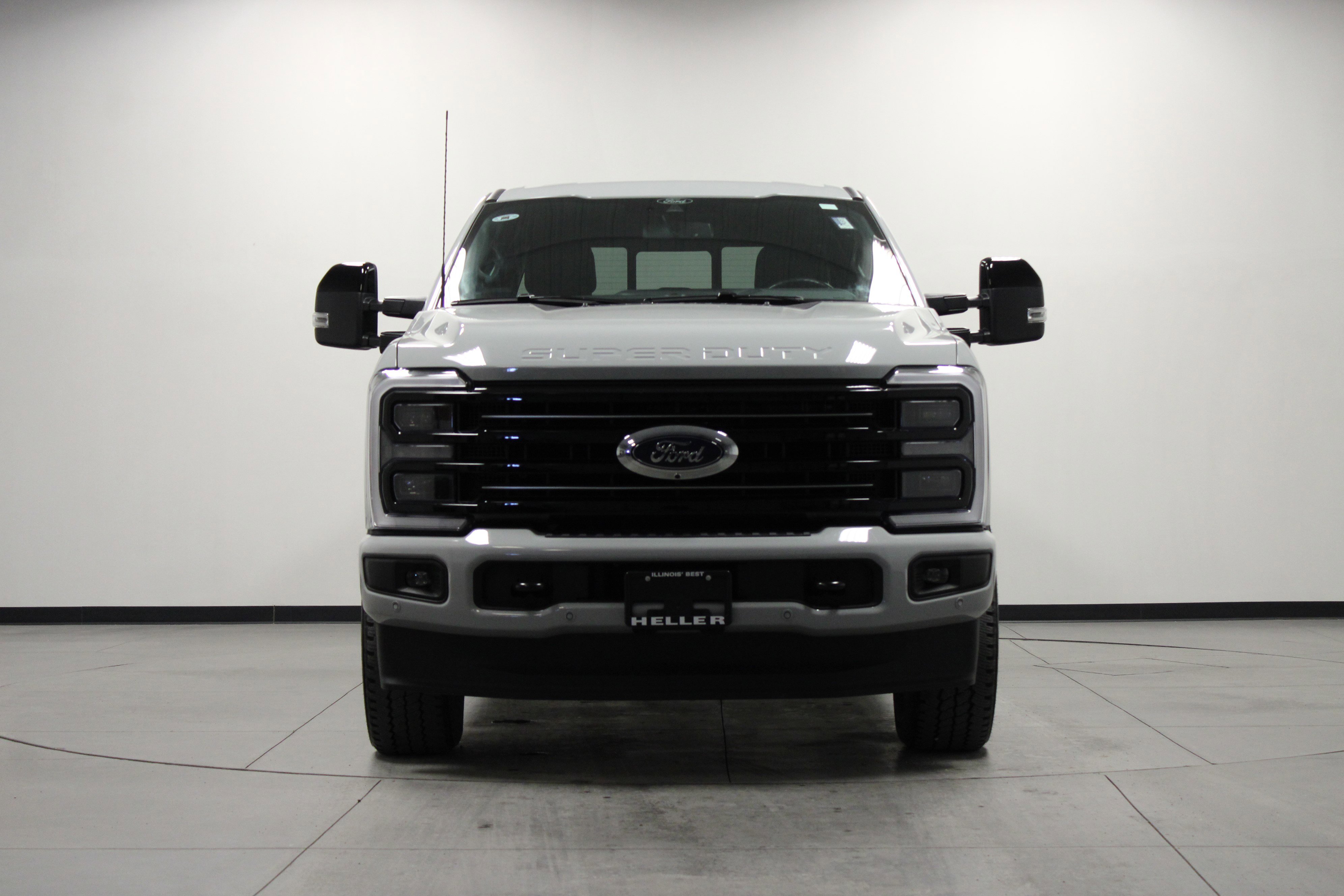 Used 2025 Ford F250 Platinum image 9