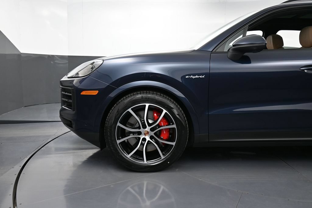 New 2026 Porsche Cayenne S AWD/4WD image 12