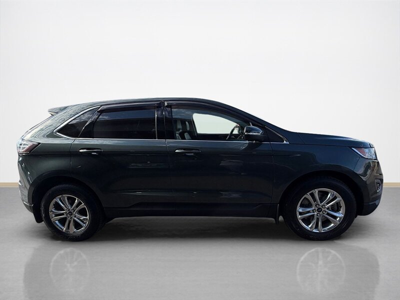 Used 2015 Ford Edge SEL w/ Equipment Group 201A AWD/4WD image 2