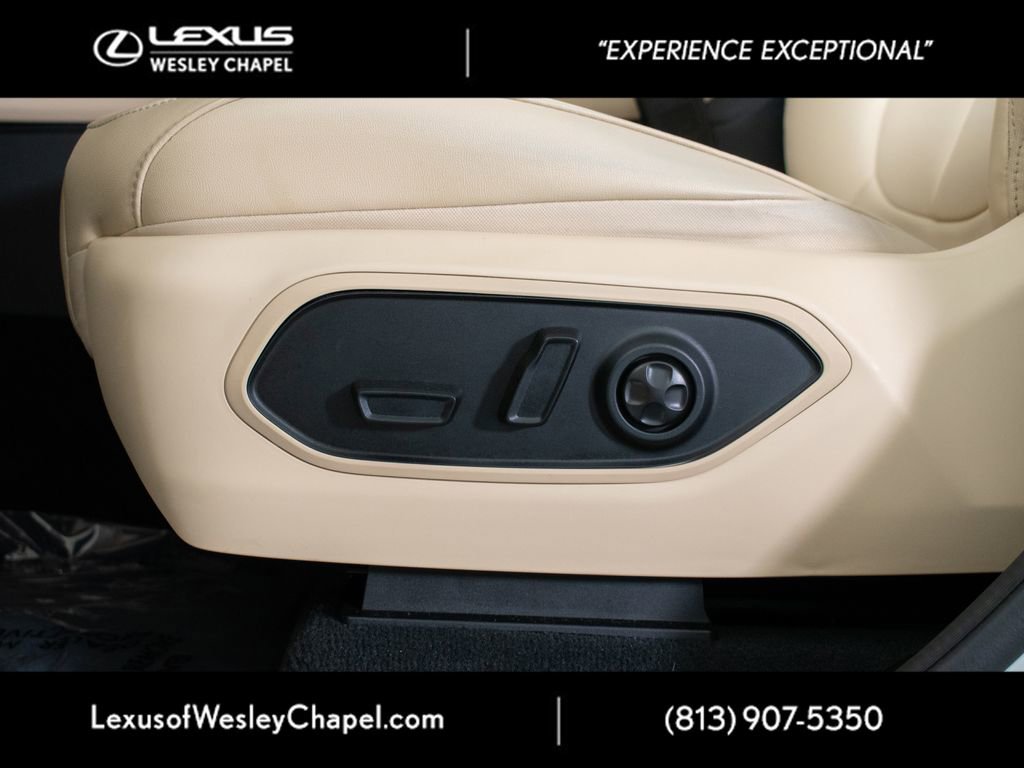 Used 2024 Jeep Grand Cherokee L Limited w/ Black Appearance Package RWD image 20