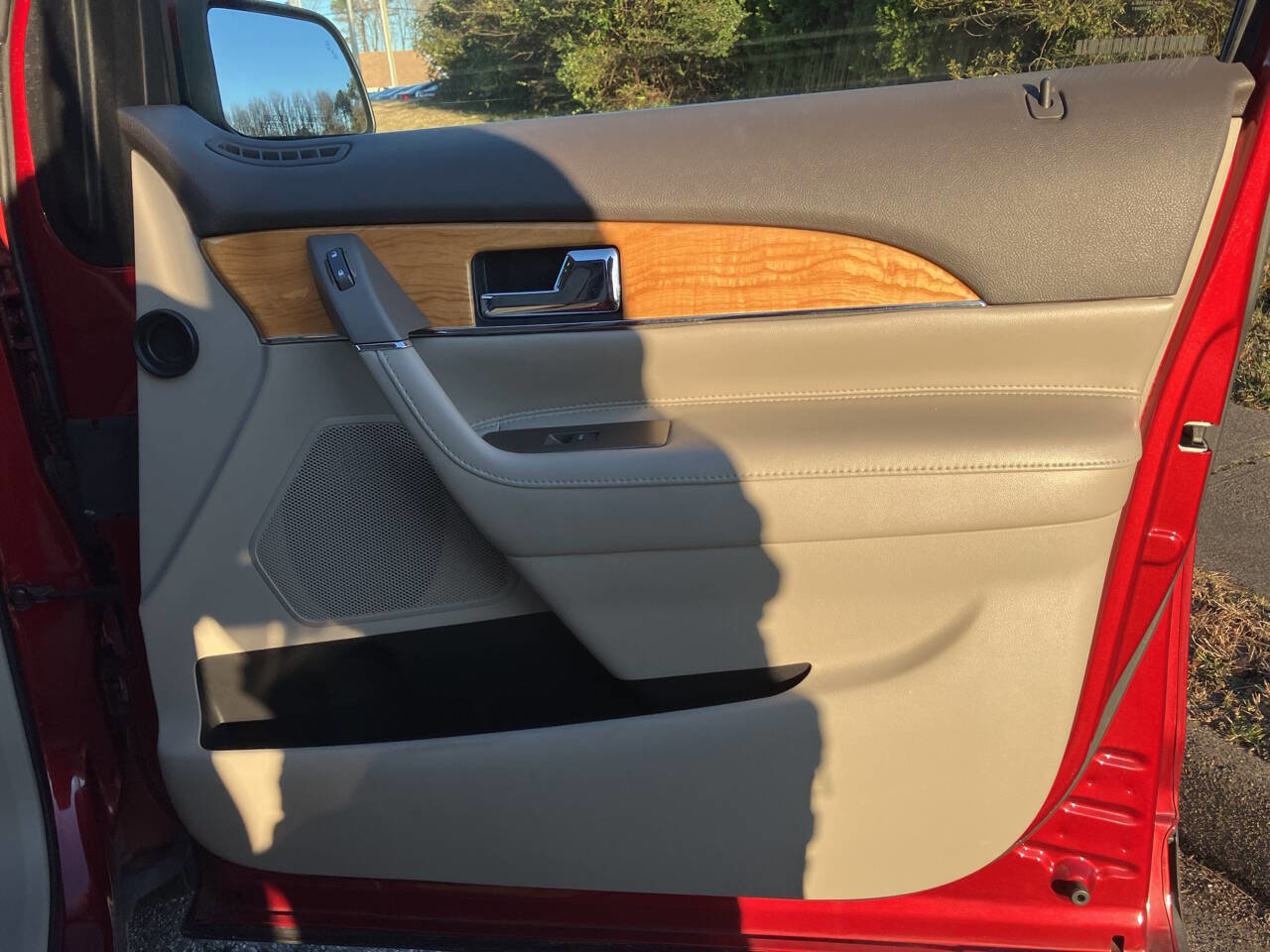 Used 2013 Lincoln MKX Base AWD 4dr SUV image 16