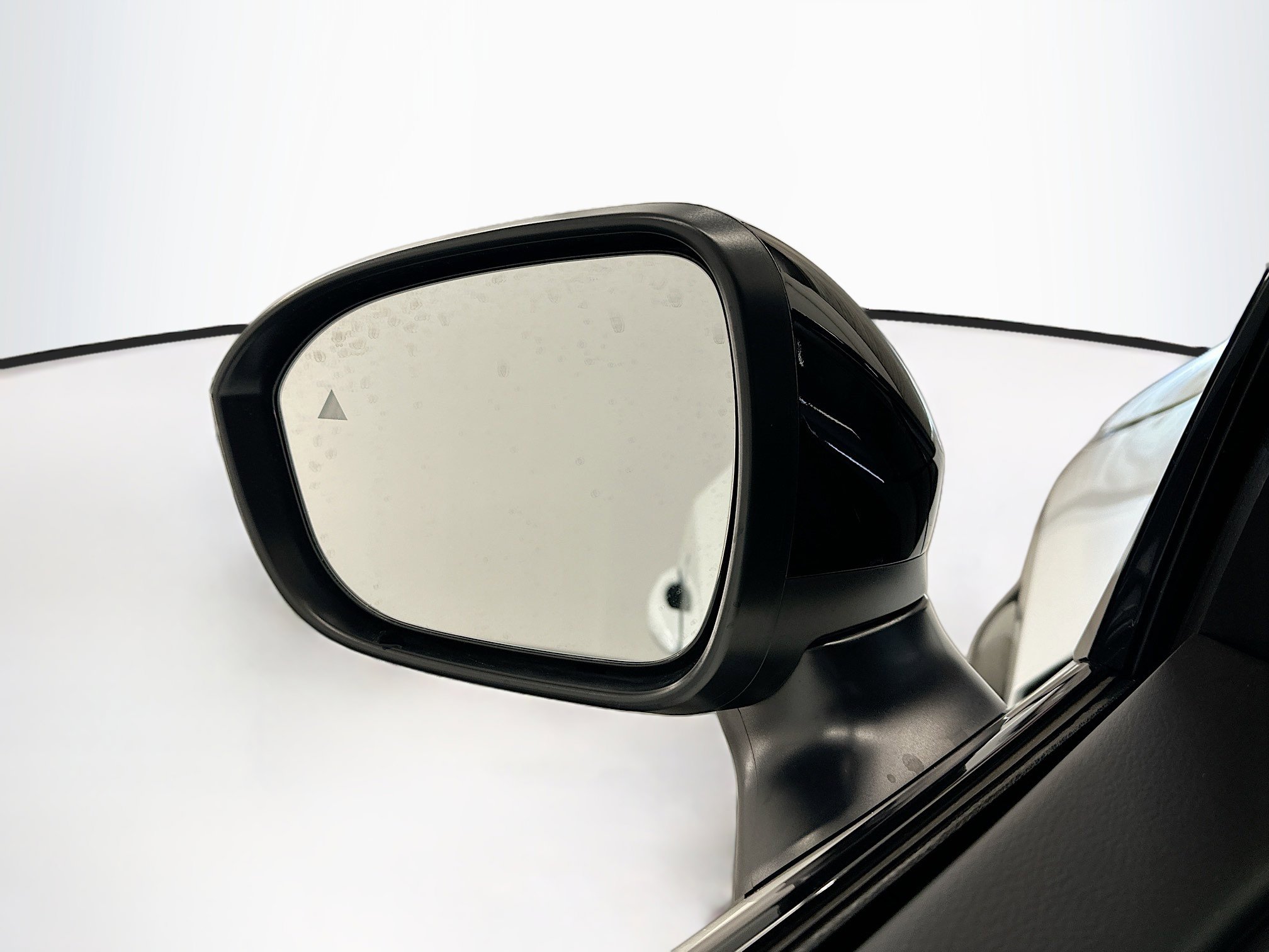 Used 2024 Nissan Ariya AWD image 16