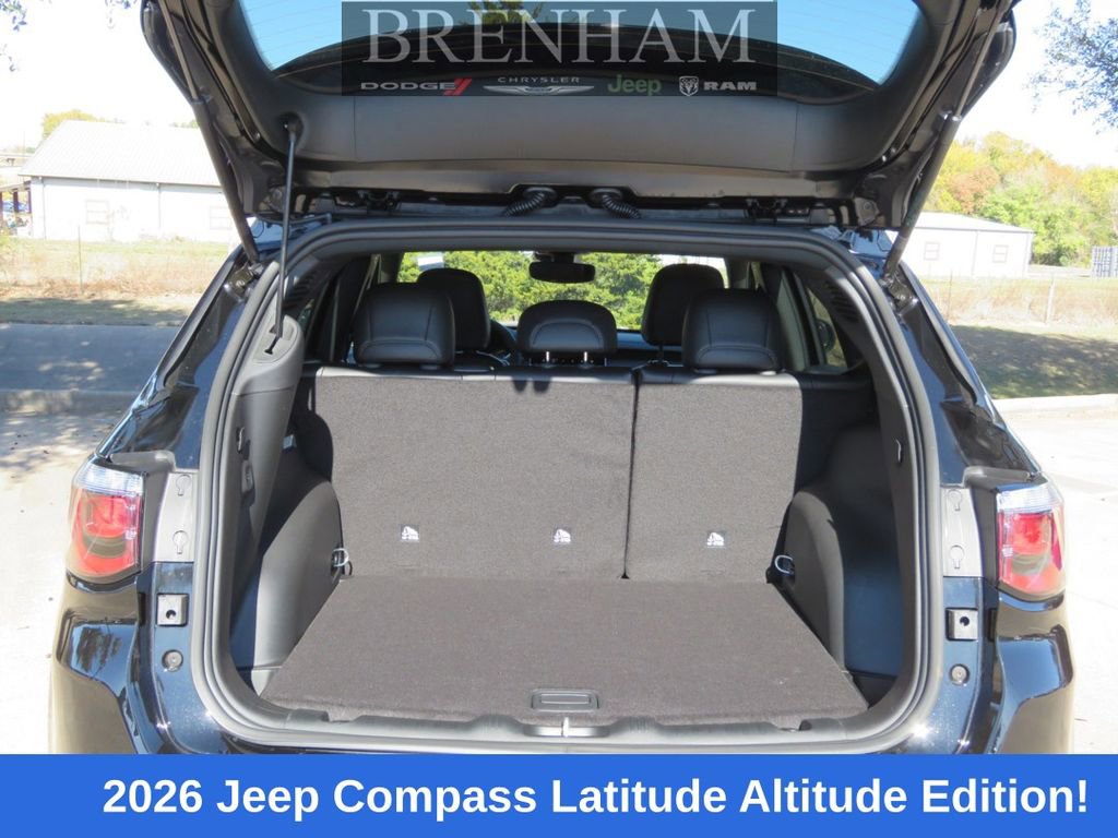 New 2026 Jeep Compass Latitude image 13