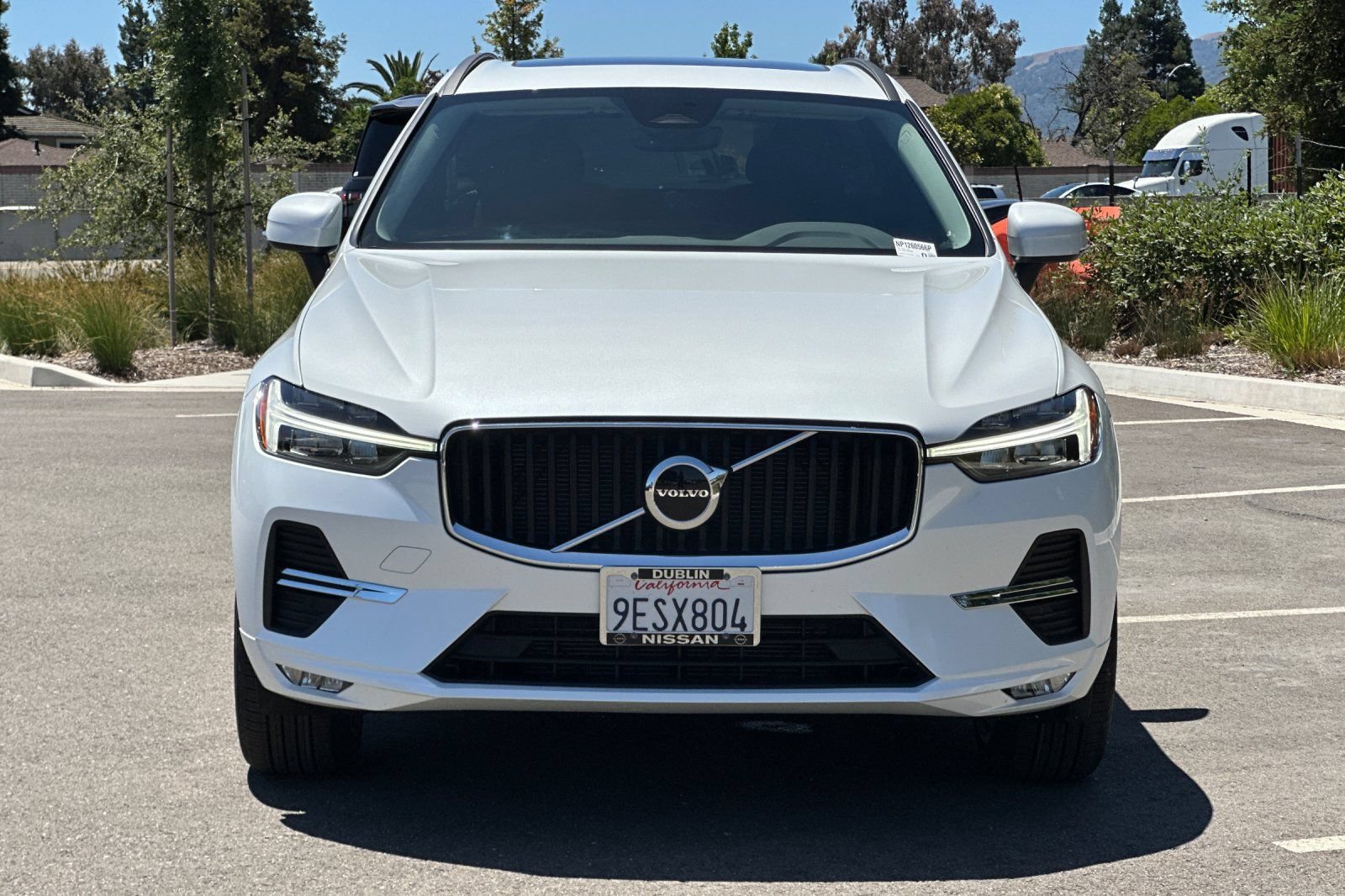 Used 2023 Volvo XC60 B5 Core w/ Protection Package Premier FWD image 9