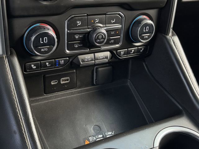 Used 2023 Chevrolet Suburban Premier AWD/4WD image 20