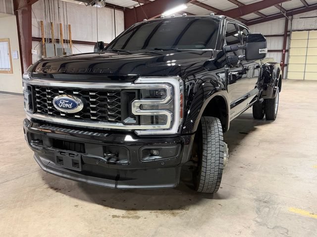 Used 2025 Ford F450 Platinum w/ FX4 Off-Road Package AWD/4WD image 3