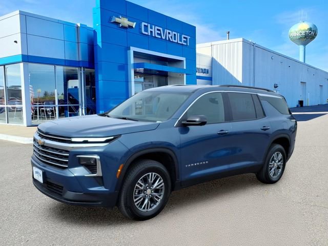 New 2026 Chevrolet Traverse LT w/ Driver Confidence Package AWD/4WD image 8