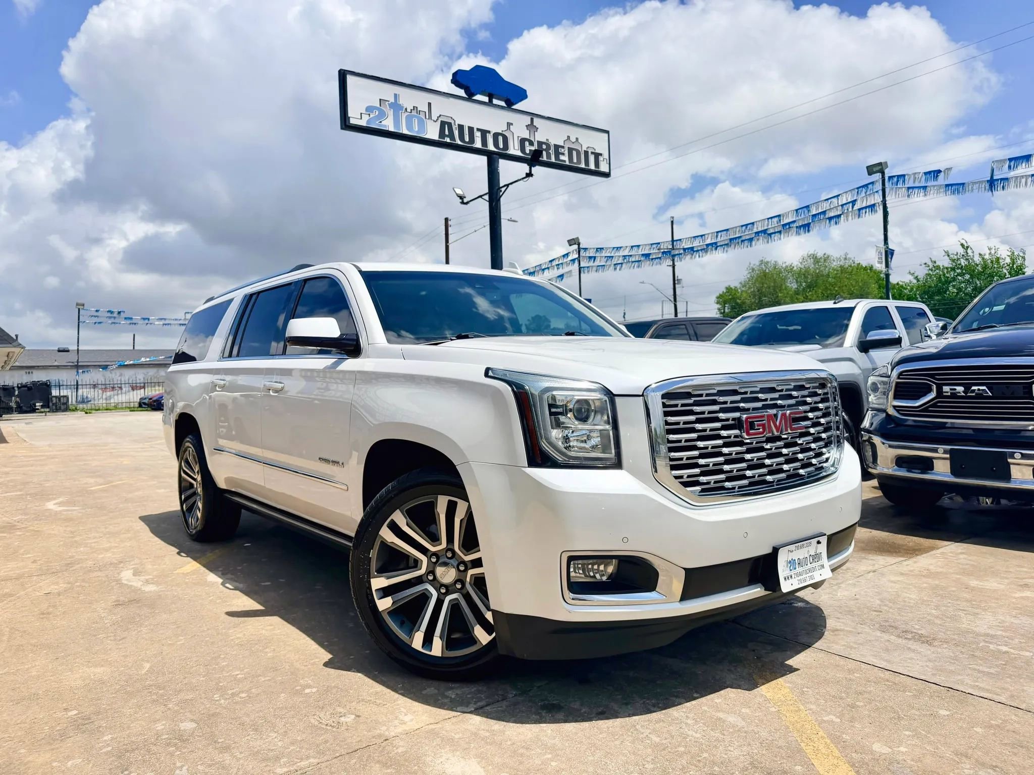 Used 2019 GMC Yukon XL Denali w/ Denali Ultimate Package