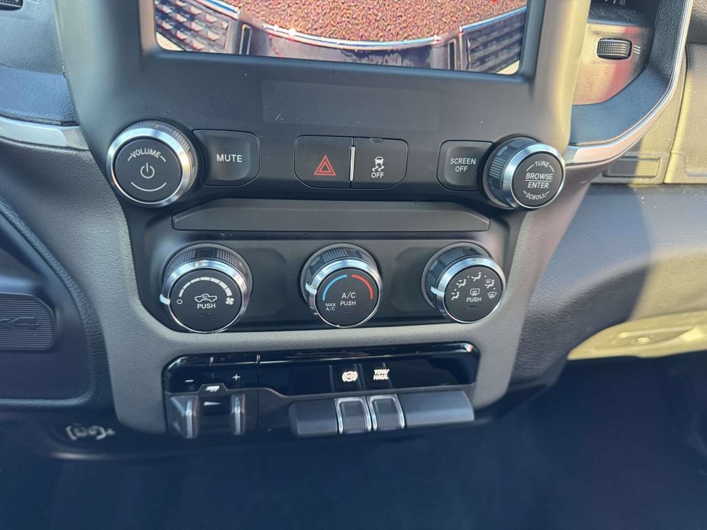 Used 2024 RAM 3500 Big Horn AWD/4WD image 25