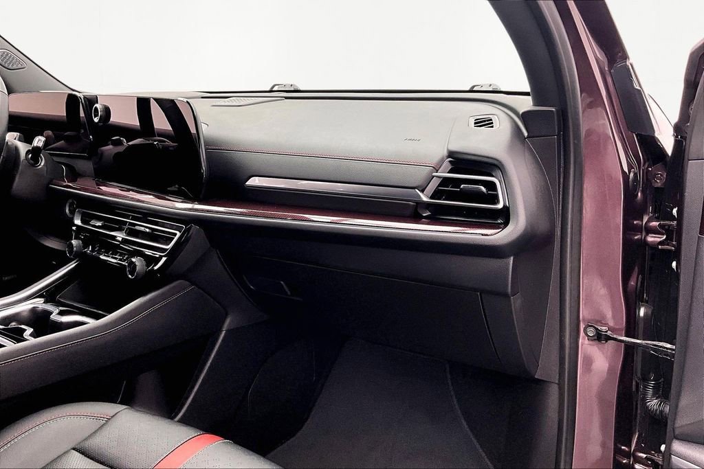 Used 2024 Chevrolet Traverse RS image 17