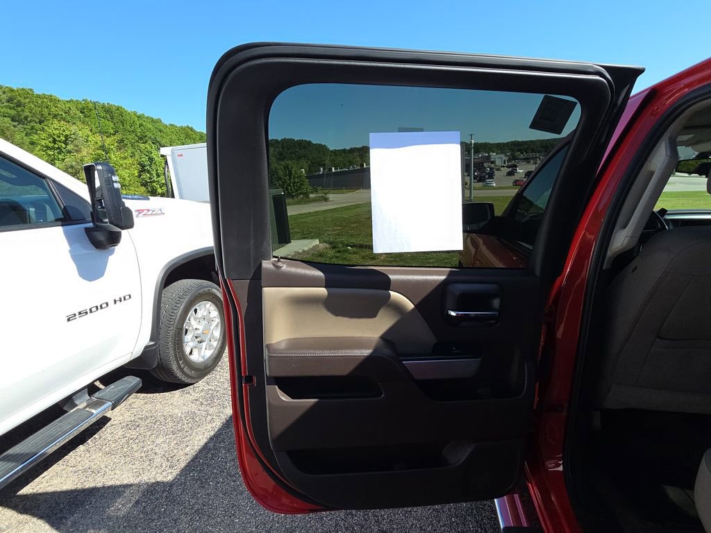 Used 2017 Chevrolet Silverado 1500 LT w/ All Star Edition AWD/4WD image 13