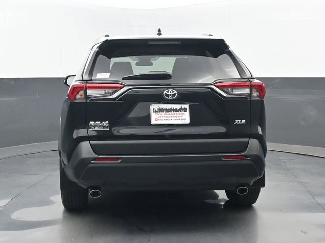 Used 2024 Toyota RAV4 XLE w/ Convenience Package FWD image 21