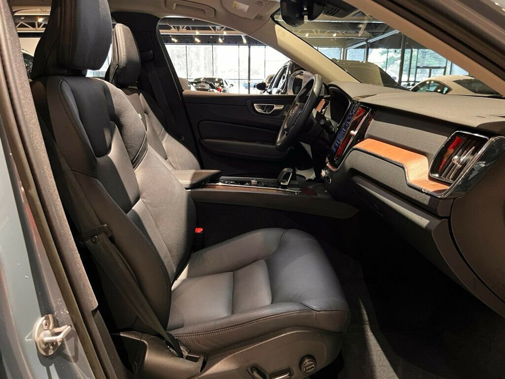 Used 2023 Volvo XC60 B5 Plus w/ Climate Package image 25