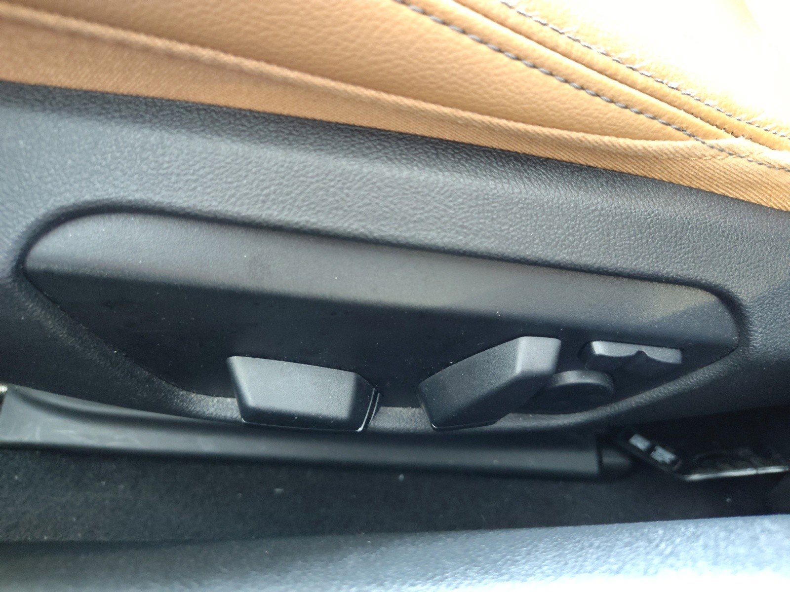 Used 2022 BMW Z4 M40i w/ Premium Package image 12