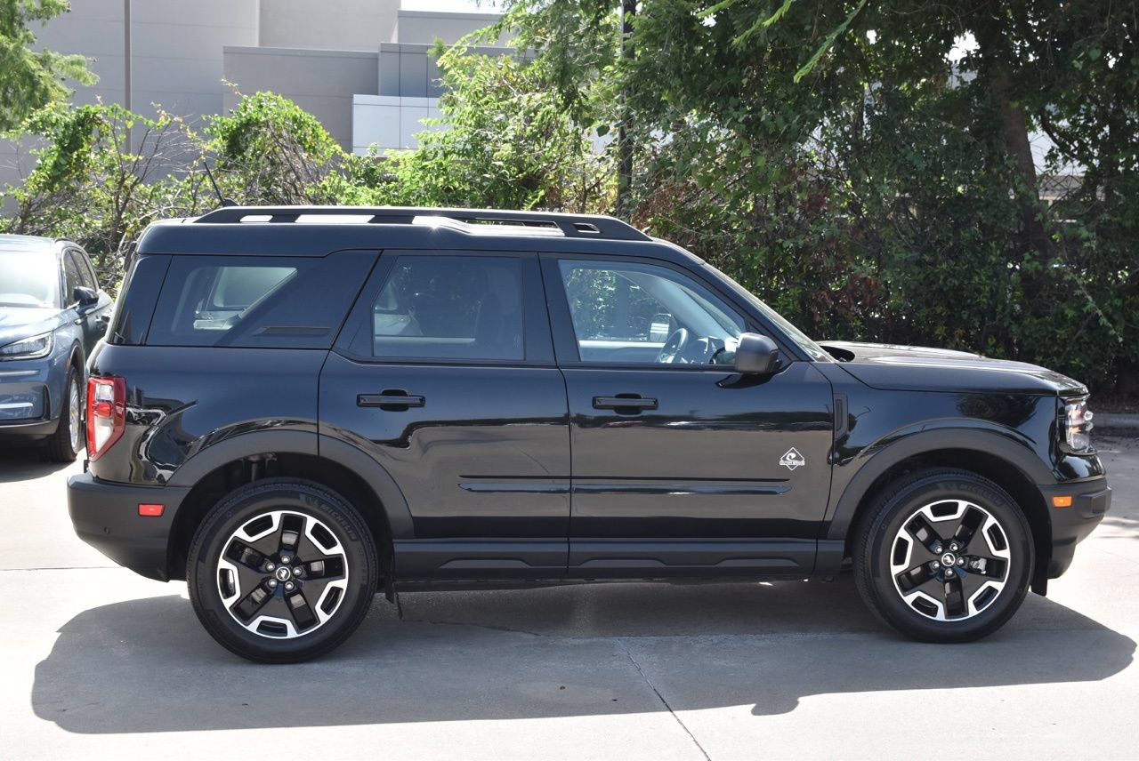 Certified 2023 Ford Bronco Sport Outer Banks w/ Tech Package AWD/4WD image 6