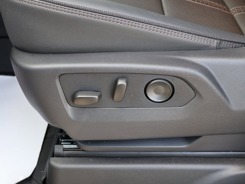 New 2026 Chevrolet Suburban High Country image 15