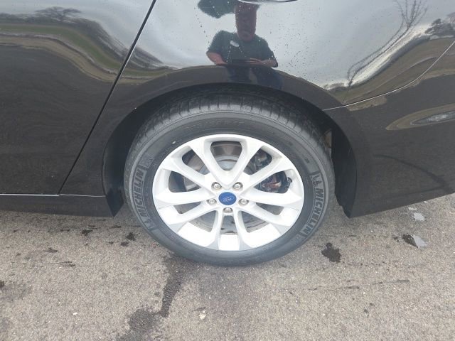 Certified 2020 Ford Fusion SE image 13