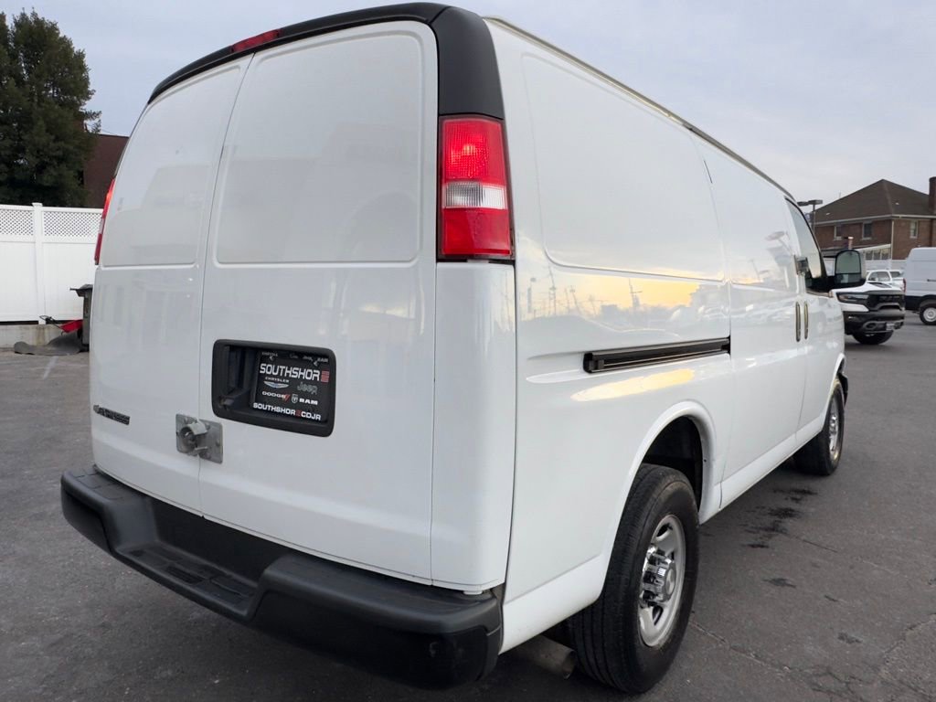 Used 2019 Chevrolet Express 2500 RWD image 8