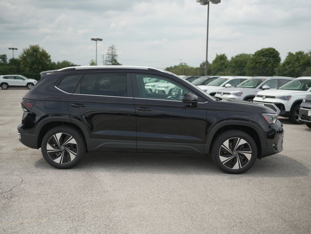 New 2025 Volkswagen Taos SE AWD/4WD image 9