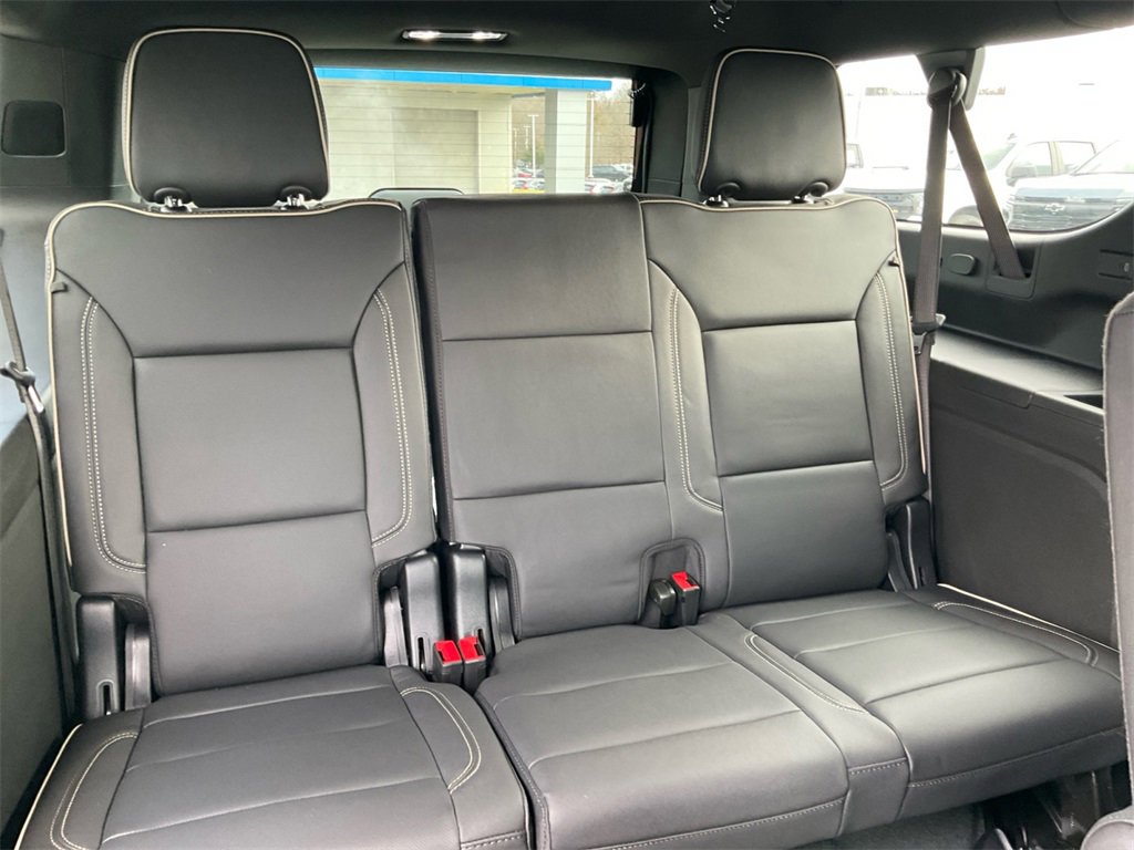 New 2026 Chevrolet Suburban Premier image 25